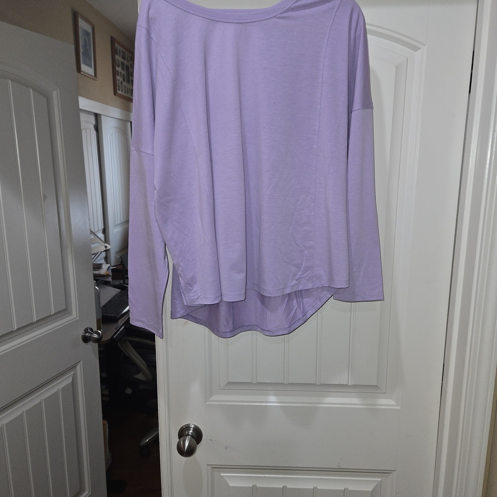 Target  (All In Motion) Light Purple Long Sleeve Top Size XXL NWT